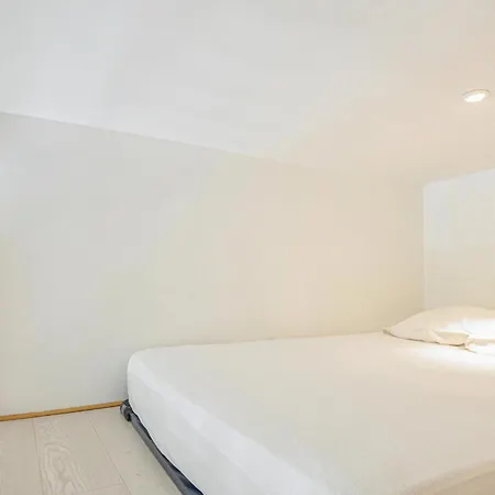 Gorgeous In With Kitchen Appartement *