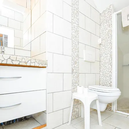 Gorgeous In With Kitchen Lejlighed Menton